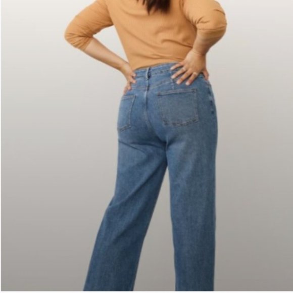 NWT medium wash super high-rise retro wide leg Jeans current styling, up-to date - Picture 2 of 5